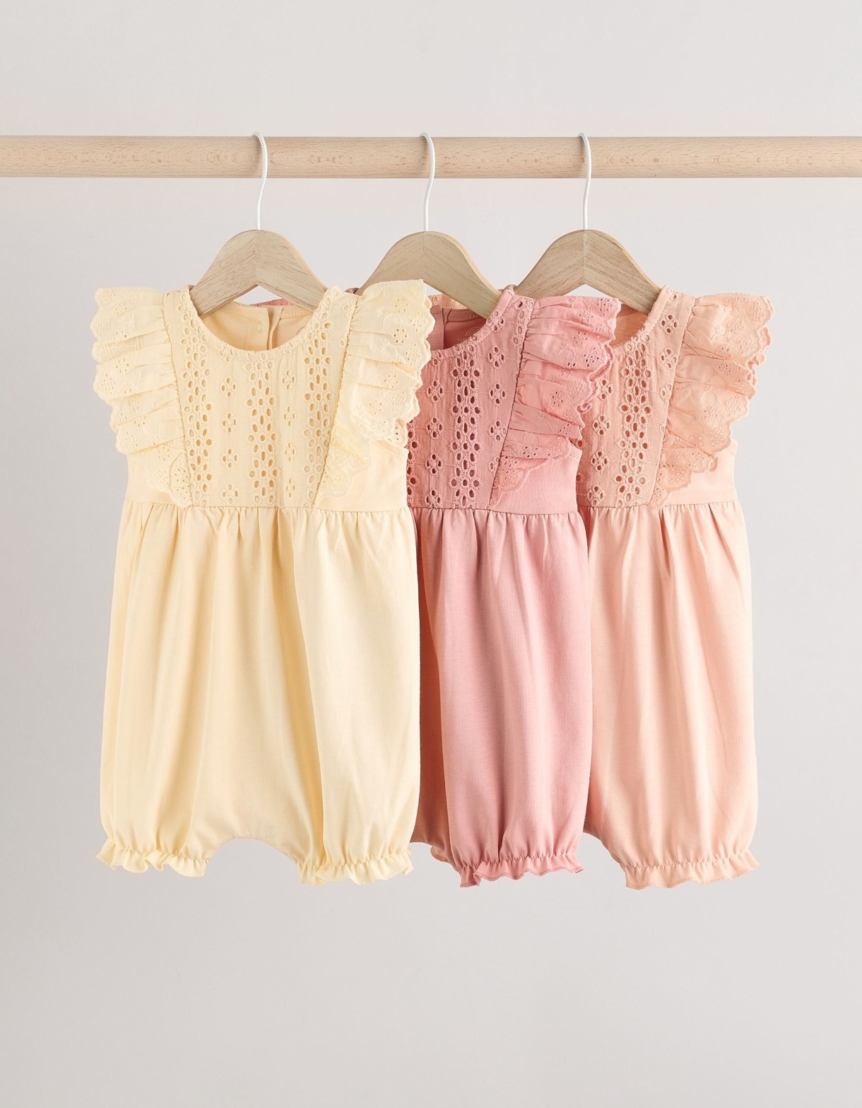 Screenshot_۲۰۲۶-۰۲-۰۶-۰۰-۱۸-۳۴-۲۳۲_uk.co.next.android (1) ا...کالکشن رامپر خامه دوزی (۰تا۳ ماه) Next - تصویر 1